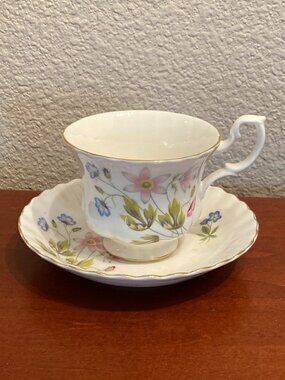 Richmond "Wild Anemone"  Cup & Saucer ~  (England)